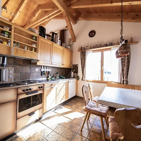 Nyaraló Cozy Family With Fireplace Alvaneu