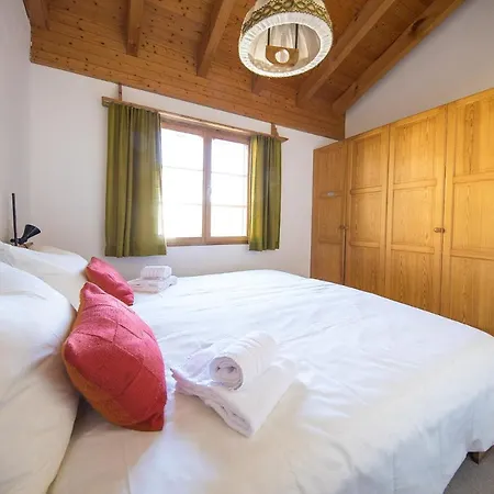 Cozy Family Chalet With Fireplace * Alvaneu