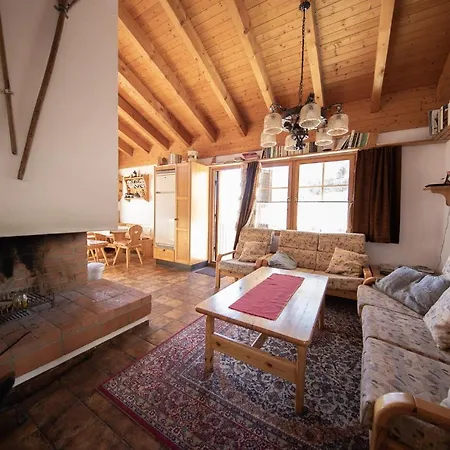 Prázdninový dům Cozy Family Chalet With Fireplace