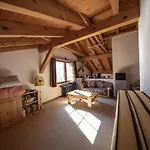 Cozy Family Chalet With Fireplace Casa de Férias *